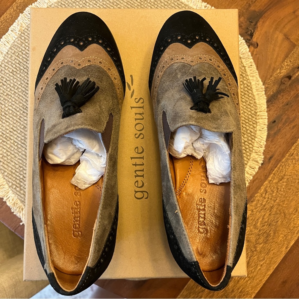 NWOT Gentle Souls by Kenneth Cole Two-Tone Suede Tassel Oxford Loafers - Picture 10 of 10